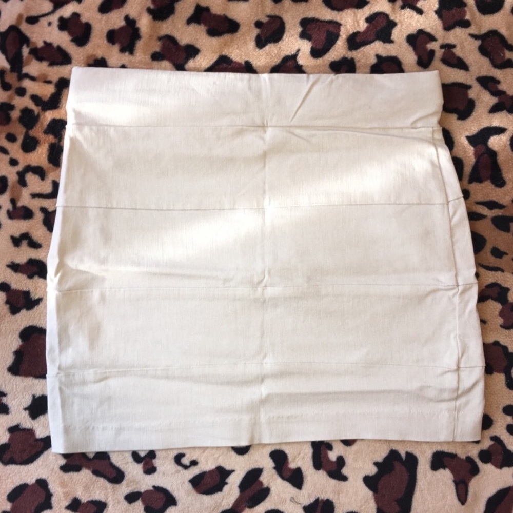 White bodycon mini skirt